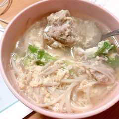 รูปของ 簡単☆キャベツと肉団子の卵スープ
