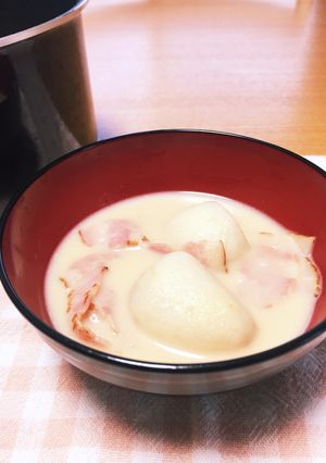 簡単!里芋とベーコンの豆乳お味噌汁-レシピのメイン写真