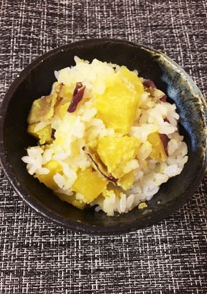 【10分】サツマイモごはん-レシピのメイン写真