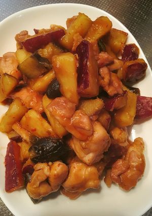 さつまいもと鶏モモ肉のピリ辛炒め-レシピのメイン写真
