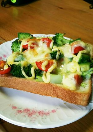 簡単！プチトマブロッコリーのマヨチー焼き-レシピのメイン写真
