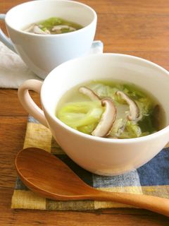 ほっこり簡単♪白菜と椎茸の葱生姜スープ-レシピのメイン写真