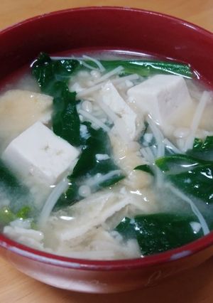 甘酒入りほうれん草ときのこの味噌汁-レシピのメイン写真