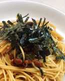 納豆醤油と大葉にんにく醤油のパスタ