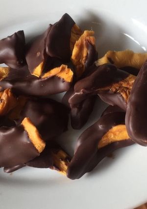ダークチョコとドライマンゴーに夢中-レシピのメイン写真