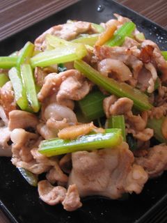 爽やか♪セロリと豚肉の炒め物-レシピのメイン写真