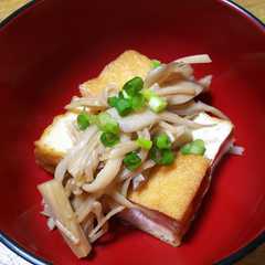 A picture of 厚揚げとキノコの煮物.