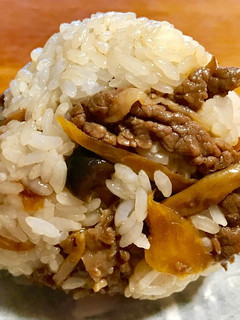 満足♡牛肉とキノコのしぐれ煮おにぎり♡-レシピのメイン写真