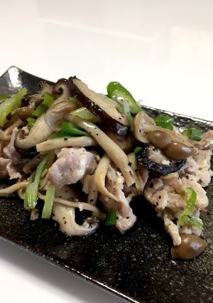 豚とキノコde塩麹蒸し焼き-レシピのメイン写真