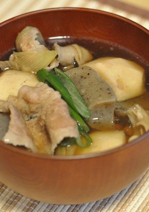 簡単、牛肉たっぷりの山形芋煮-レシピのメイン写真