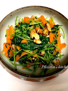 簡単☆豆苗とくるみのオリーブ炒め-レシピのメイン写真