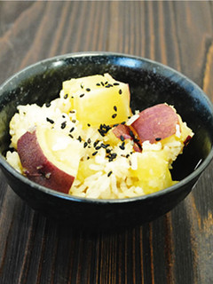 ほうじ茶で炊く さつまいもご飯-レシピのメイン写真