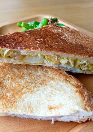 カレー風味のツナポテトホットサンド-レシピのメイン写真