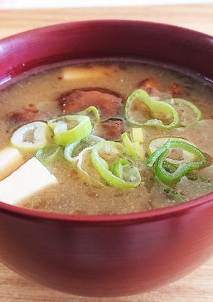 このひと手間でグッと美味！なめこの味噌汁-レシピのメイン写真