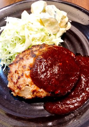ふっくら柔らかジュ〜シィ〜!ハンバーグ-レシピのメイン写真