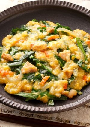レトルト親子丼で卵不要のニラ玉！-レシピのメイン写真