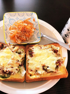 コンビーフとキャベツのチーズトースト-レシピのメイン写真