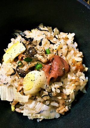 炊飯器で楽うま♡ツナきのこ炊き込み梅ご飯-レシピのメイン写真