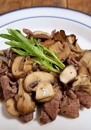 きのこと牛肉のにんにくソテー-レシピのメイン写真