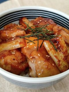 コク旨味噌だれ♪やみつき焼鳥丼-レシピのメイン写真