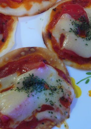 餃子の皮で☆ピザ風-レシピのメイン写真