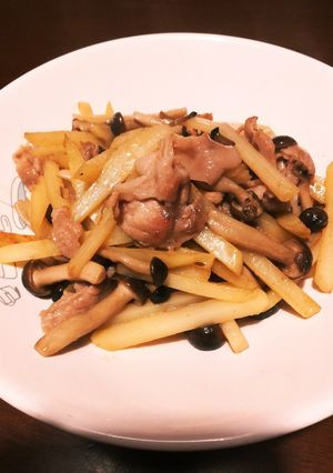 ガリバタの虜になる!豚肉とジャガ芋の炒物-レシピのメイン写真