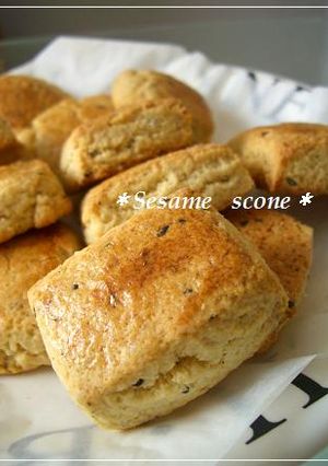 金ごまが香る♪胡麻×胡麻スコーン-レシピのメイン写真