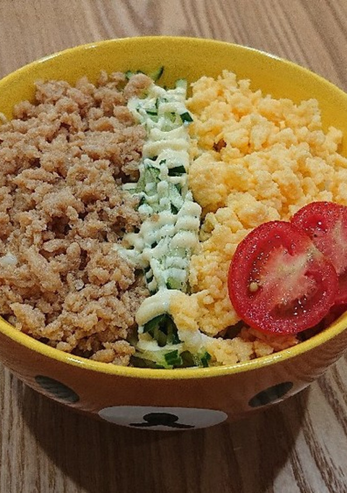 うちの三色丼/鶏そぼろ丼/あまったそぼろ-レシピのメイン写真