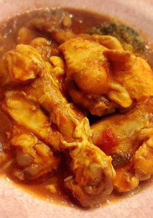 骨つきチキンのトマト煮こみ-レシピのメイン写真