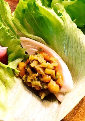 ネギ納豆炒めとサラダチキンのレタス包み-レシピのメイン写真