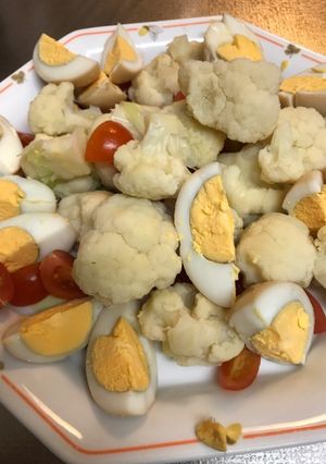 カリフラワーと煮卵のサラダ-レシピのメイン写真