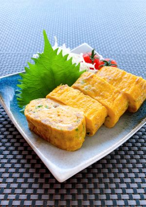 お弁当・朝食に★肉そぼろとねぎの卵焼き-レシピのメイン写真