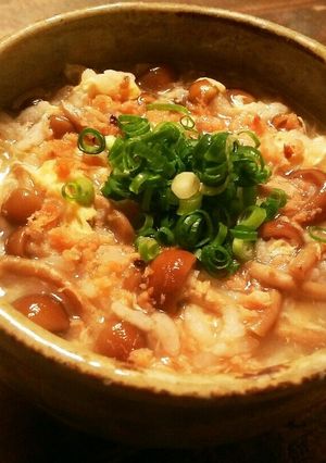 鮭入り株なめこ雑炊！朝食や夜食に-レシピのメイン写真