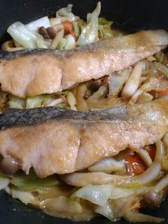 野菜たっぷり簡単!鮭のちゃんちゃん焼き-レシピのメイン写真