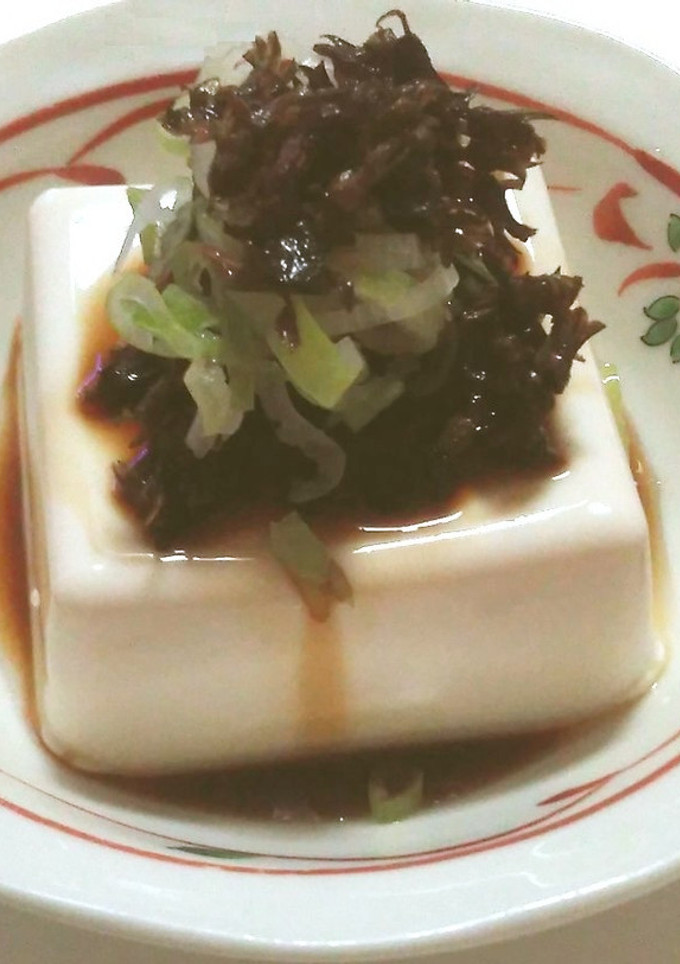 シソの実漬けを使った冷奴-レシピのメイン写真