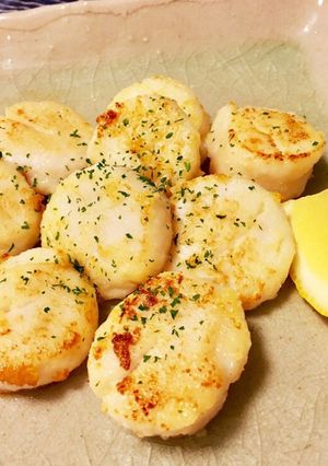 お酒の肴に♪ホタテのバター焼き-レシピのメイン写真
