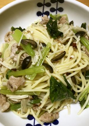 小松菜と豚肉のアンチョビスパゲッティ-レシピのメイン写真