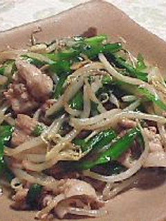 安くて大満足!もやしとニラの炒め物-レシピのメイン写真