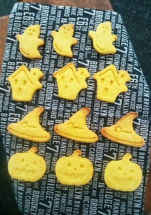 型抜きパンプキンクッキー-レシピのメイン写真