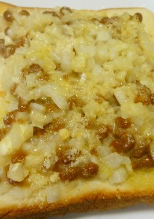 ＊納豆と玉ねぎのトースト＊-レシピのメイン写真