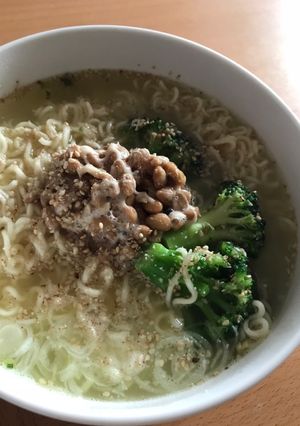 サッポロ一番塩ラーメン 納豆のせ-レシピのメイン写真