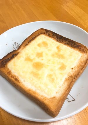じゅわっと☆練乳チーズトースト-レシピのメイン写真