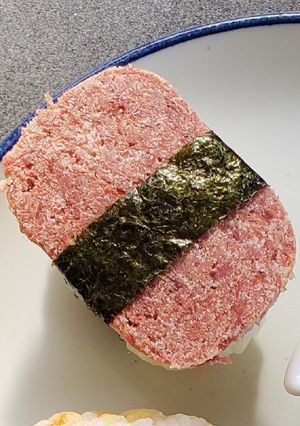 コンビーフでおにぎり❤-レシピのメイン写真
