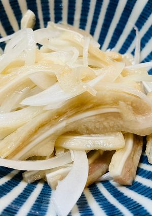 ＊私流・ミミガーと玉ねぎのサラダ＊-レシピのメイン写真