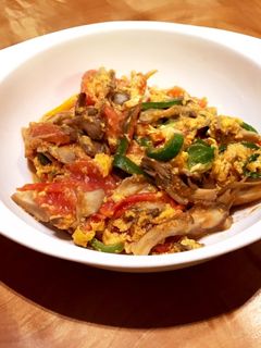 トマト舞茸ピーマンのカラフル野菜炒め-レシピのメイン写真