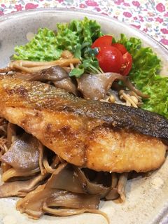 旬を食べよう!秋鮭ときのこのソテー-レシピのメイン写真