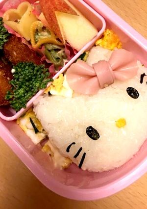 そっくり！キティちゃんキャラ弁-レシピのメイン写真