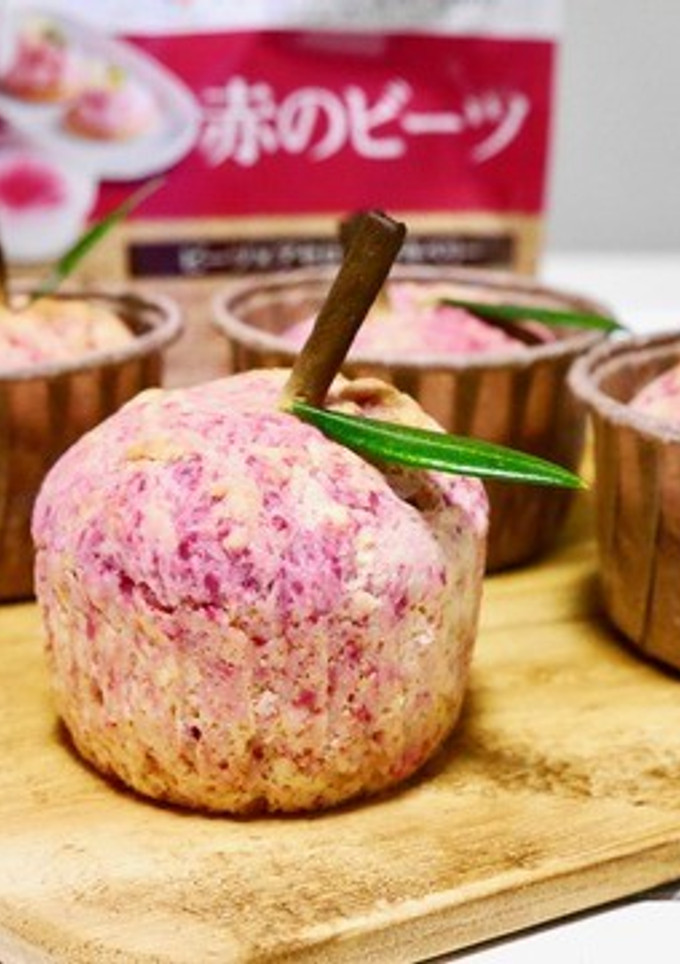 簡単！赤のビーツで小さなりんごの焼き菓子-レシピのメイン写真