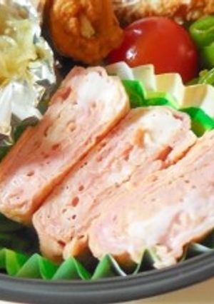 赤のビーツ　やわらかピンクな玉子焼き-レシピのメイン写真