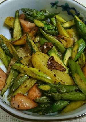 アスパラガスとじゃがいものカレー炒め-レシピのメイン写真